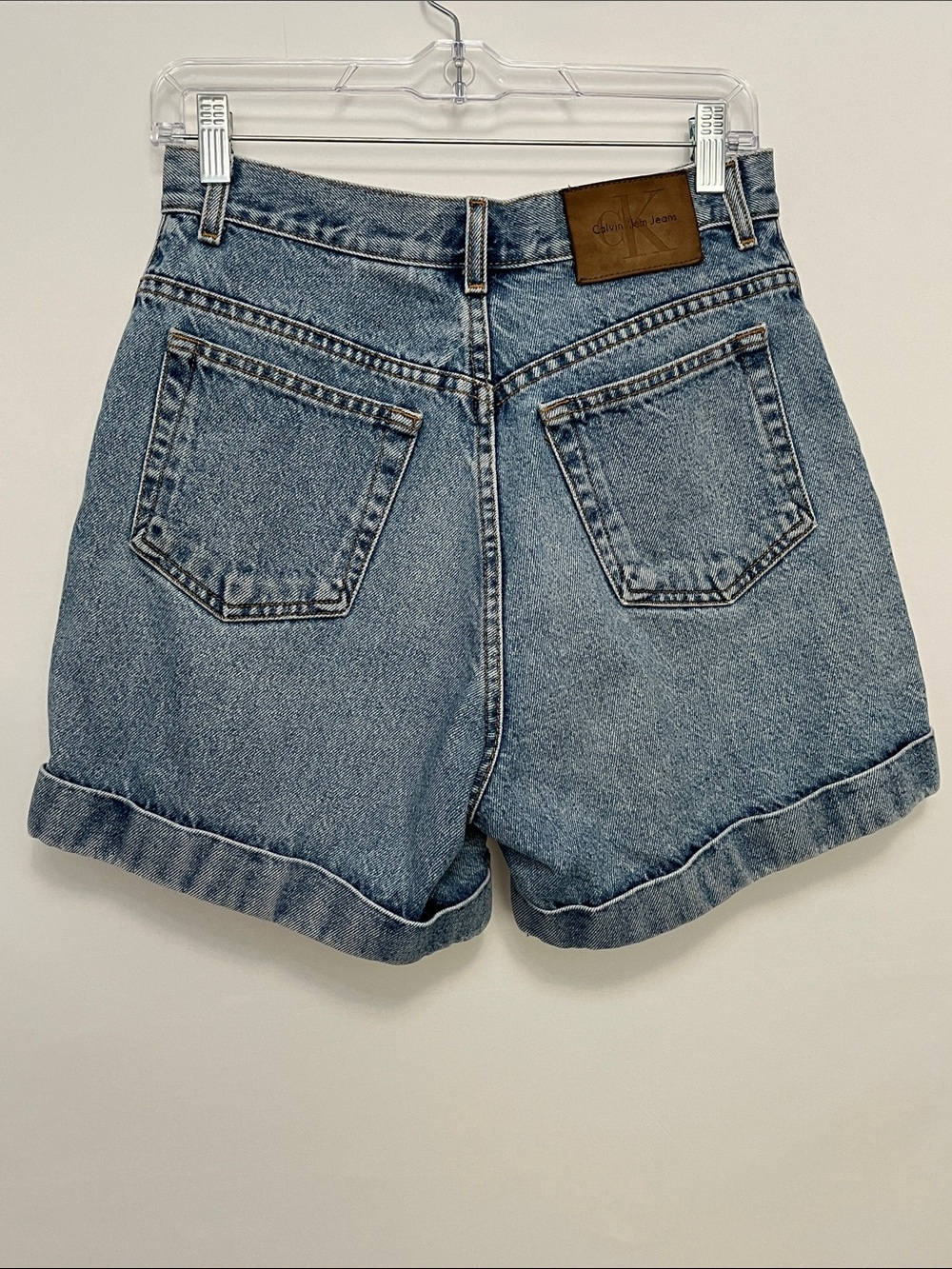 Calvin Klein Vintage High-Waist Denim Cuffed Shorts Women's sz 8